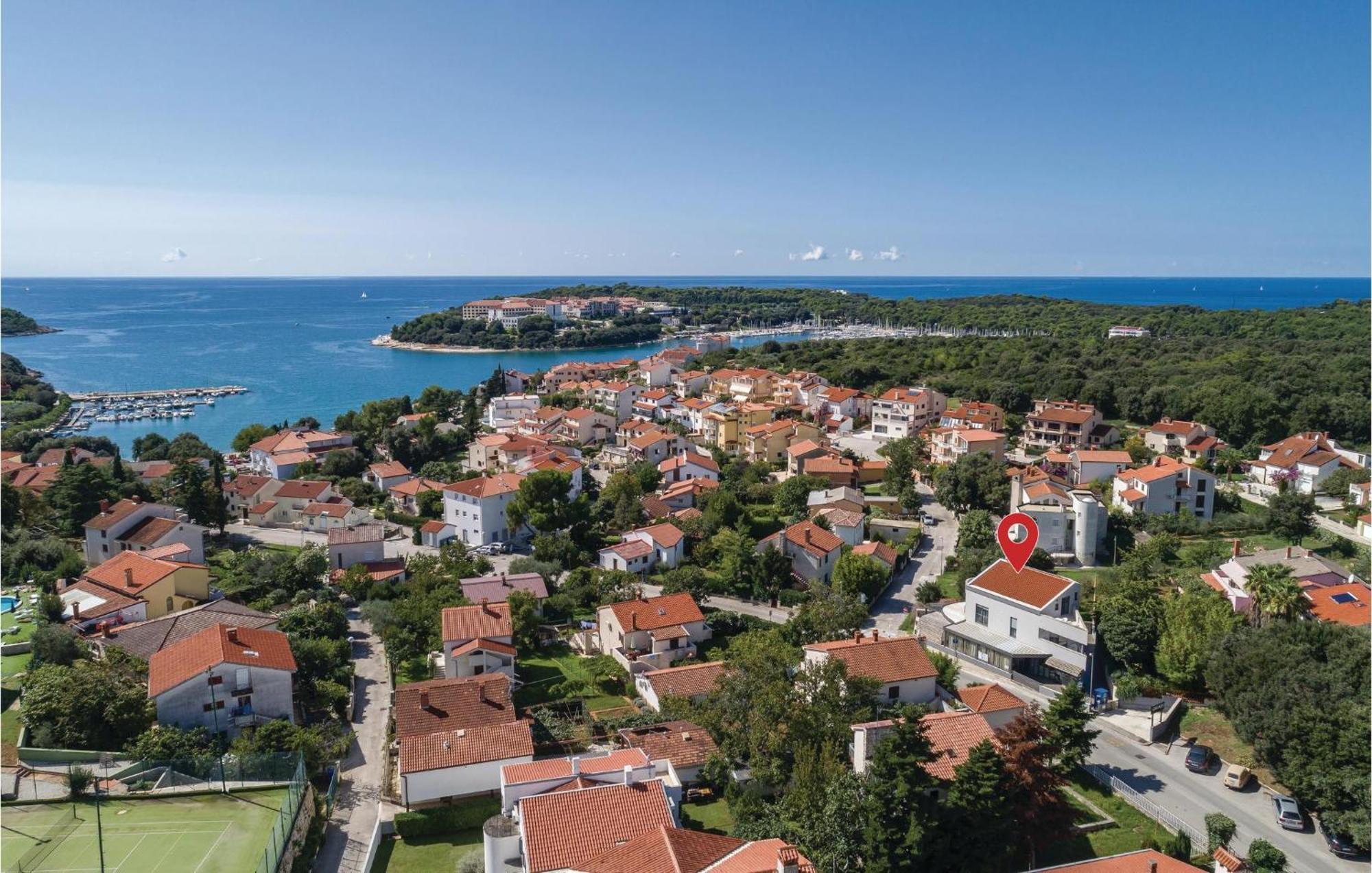 Stunning Apartment In Pjescana Uvala With Wifi Extérieur photo