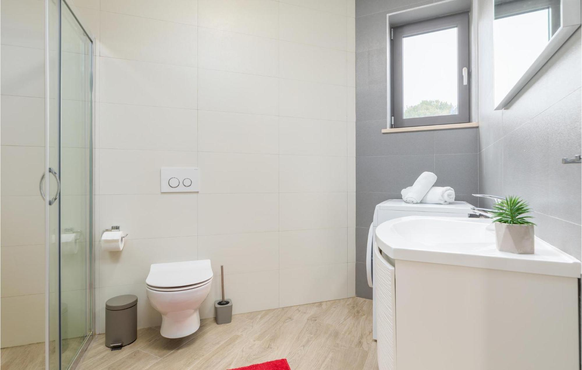 Stunning Apartment In Pjescana Uvala With Wifi Extérieur photo